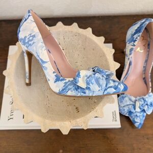 Ted Baker Ryanah textured bow heels